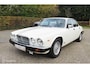 Jaguar XJ 4.2 | origineel 98.000 km | Tudor White on Red