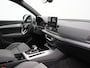 Audi Q5 50 TFSI e S Line PHEV 300pk Dealer O.H | Trekhaak Af Fabriek | Head Up | Camera | Alcantara Sportstoelen Verwarmd | Apple Carplay | Keyless | Navigatie | Cruise Control | Virtual | DAB | 20" L.M | Plug In Hybrid |