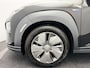 Hyundai Kona Electric EV Limited 64 kWh 3- Fase SOH 95,1% | Warmtepomp | Camera | Navigatie | Head-Up Display | Leer | Led