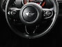 MINI Clubman 1.5 Cooper Chili Serious Business | Stoelverwarming | Trekhaak | Full LED | Park Assist | Sportstoelen | Navigatie | Climate control | Half leder | Bluetooth | Cruise control