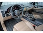 Porsche Cayenne Coupé 3.0 E-Hybrid | 462PK | Luchtvering | 4W-Sturing | Head-up | Keyless-go | Matrix-led | Bose | 14-Weg Comfortstoelen | Sfeerverlichting | 2021. !
