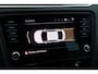 Skoda Octavia 1.0 TSI Greentech Ambition Business Trekhaak 16 inch Navigatie Carplay Android Climate & Cruise Control Parkeersensor