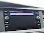 Volkswagen Transporter Bedrijfswagens 2.0 TDI L2H1 28 | Trekhaak | Parkeerhulp | Carplay | Leder | Airco | Cruise Control |