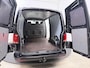 Volkswagen Transporter Bedrijfswagens 2.0 TDI L2H1 28 | Trekhaak | Parkeerhulp | Carplay | Leder | Airco | Cruise Control |