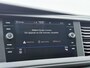 Volkswagen Transporter Bedrijfswagens 2.0 TDI L2H1 28 | Trekhaak | Parkeerhulp | Carplay | Leder | Airco | Cruise Control |
