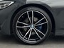 BMW 3-Serie 320i/184pk High Executive Edition|2019|NAP|M sport|Dravitgrau|Pano|Stuurverw.|Leder|Camera|M-pakket|Stoelverw.|18"LMV