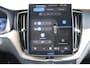 Volvo XC60 T6 350PK Automaat Plug-in hybrid AWD Plus Dark Google infotainment / Semi elektrisch wegklapbare trekhaak / Elektrisch bedienbare voorstoelen met geheugen / All seasonbanden