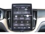 Volvo XC60 T6 350PK Automaat Plug-in hybrid AWD Plus Dark Google infotainment / Semi elektrisch wegklapbare trekhaak / Elektrisch bedienbare voorstoelen met geheugen / All seasonbanden