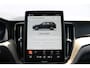Volvo XC60 T6 350PK Automaat Plug-in hybrid AWD Plus Dark Google infotainment / Semi elektrisch wegklapbare trekhaak / Elektrisch bedienbare voorstoelen met geheugen / All seasonbanden