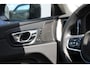 Volvo XC60 T6 350PK Automaat Plug-in hybrid AWD Plus Dark Google infotainment / Semi elektrisch wegklapbare trekhaak / Elektrisch bedienbare voorstoelen met geheugen / All seasonbanden