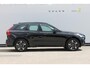 Volvo XC60 T6 350PK Automaat Plug-in hybrid AWD Plus Dark Google infotainment / Semi elektrisch wegklapbare trekhaak / Elektrisch bedienbare voorstoelen met geheugen / All seasonbanden