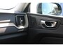 Volvo XC60 T6 350PK Automaat Plug-in hybrid AWD Plus Dark Google infotainment / Semi elektrisch wegklapbare trekhaak / Elektrisch bedienbare voorstoelen met geheugen / All seasonbanden
