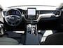 Volvo XC60 T6 350PK Automaat Plug-in hybrid AWD Plus Dark Google infotainment / Semi elektrisch wegklapbare trekhaak / Elektrisch bedienbare voorstoelen met geheugen / All seasonbanden