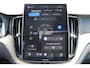 Volvo XC60 T6 350PK Automaat Plug-in hybrid AWD Plus Dark Google infotainment / Semi elektrisch wegklapbare trekhaak / Elektrisch bedienbare voorstoelen met geheugen / All seasonbanden