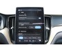 Volvo XC60 T6 350PK Automaat Plug-in hybrid AWD Plus Dark Google infotainment / Semi elektrisch wegklapbare trekhaak / Elektrisch bedienbare voorstoelen met geheugen / All seasonbanden