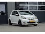 Toyota Aygo 1.0-12V Xcite White | Leder/stof Bekleding | Airco | LM Velgen |