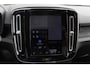 Volvo EX40 Single Motor Extended Range Plus 82 kWh Adaptieve cruise control / Semi elektrisch wegklapbare trekhaak / Google infotainment / 19" lichtmetalen velgen
