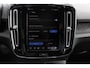 Volvo EX40 Single Motor Extended Range Plus 82 kWh Adaptieve cruise control / Semi elektrisch wegklapbare trekhaak / Google infotainment / 19" lichtmetalen velgen