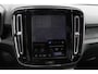 Volvo EX40 Single Motor Extended Range Plus 82 kWh Adaptieve cruise control / Semi elektrisch wegklapbare trekhaak / Google infotainment / 19" lichtmetalen velgen