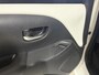 Toyota Aygo 1.0 VVT-i x-play Dealer onderhouden , All season banden, Airco
