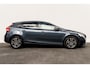 Volvo V40 2.0 T2 Nordic+ | Adap. Cruise | Trekhaak | PDC | Volvo On Call | Org. NL | 1e Eigenaar