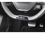 Peugeot 208 1.2 Hybrid 145PK AUTOMAAT GT | NAVIGATIE | DRAADLOZE APPLE CARPLAY/ANDROID AUTO | CAMERA VOOR + ACHTER | FULL LED KOPLAMPEN | LICHTMETALEN VELGEN 17" | DODEHOEK DETECTIE | DRAADLOZE TELEFOONLADER | KEYLESS ENTRY/START | DAB+ RADIO | ADAPTIVE CRUISE CONTROL | CLIMATE CONTROL |