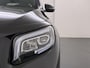 Mercedes-Benz GLB 200 AMG Line Premium 7-persoons | Trekhaak Wegklapbaar | Panorama - Schuifdak | Sfeerverlichting | Keyless Entry | Klasse 3 Alarm |