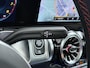 Mercedes-Benz GLB 200 AMG Line Premium 7-persoons | Trekhaak Wegklapbaar | Panorama - Schuifdak | Sfeerverlichting | Keyless Entry | Klasse 3 Alarm |