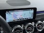 Mercedes-Benz GLB 200 AMG Line Premium 7-persoons | Trekhaak Wegklapbaar | Panorama - Schuifdak | Sfeerverlichting | Keyless Entry | Klasse 3 Alarm |
