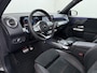 Mercedes-Benz GLB 200 AMG Line Premium 7-persoons | Trekhaak Wegklapbaar | Panorama - Schuifdak | Sfeerverlichting | Keyless Entry | Klasse 3 Alarm |