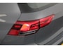 Volkswagen Golf 1.0 TSI 110pk Automaat Life Navigatie Climate Control Navigatie Camera Digitale Cockpit Parkeer sensoren  V+A DAB Cruise Control Lichtmetalen Velgen