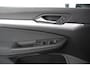 Volkswagen Golf 1.0 TSI 110pk Automaat Life Navigatie Climate Control Navigatie Camera Digitale Cockpit Parkeer sensoren  V+A DAB Cruise Control Lichtmetalen Velgen