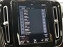 Volvo XC40 T2 130PK R-Design / Trekhaak / 1/2 Leder / Airco-ecc./ Navigatie / Stoelverwarming / Pdc. / Apk 11-2026