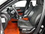 Volvo XC40 T2 130PK R-Design / Trekhaak / 1/2 Leder / Airco-ecc./ Navigatie / Stoelverwarming / Pdc. / Apk 11-2026