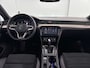 Volkswagen Passat Variant 1.5 TSI R-Line Business + DSG Automaat | Panoramadak | Trekhaak | Elektrische Stoelen