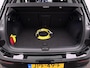 Volkswagen Golf 1.5 eHybrid Life Edition | Panodak | Zwenkbare trekhaak | Camera | ACC |