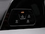 Volkswagen Golf 1.5 eHybrid Life Edition | Panodak | Zwenkbare trekhaak | Camera | ACC |