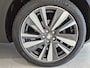 Peugeot 3008 SUV Allure 130pk Automaat | Navigatie | Achteruitrijcamera | Handsfree achterklep | Climate Control | Keyless | Parkeersensoren v+a | Cruise Control | Full Led koplampen | Apple Carplay / Android Auto | Bluetooth | DAB+ radio | Donker getint glas | 19" lichtmetalen velgen |