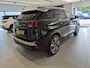 Peugeot 3008 SUV Allure 130pk Automaat | Navigatie | Achteruitrijcamera | Handsfree achterklep | Climate Control | Keyless | Parkeersensoren v+a | Cruise Control | Full Led koplampen | Apple Carplay / Android Auto | Bluetooth | DAB+ radio | Donker getint glas | 19" lichtmetalen velgen |