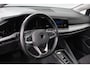Volkswagen Golf 1.0 eTSI 110pk Automaat Life Climate control LED Lane Assist App Connect Cruise Control Climatronic Lichtmetalen Velgen Velgen Winterpakket