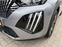 Peugeot 2008 1.2 Hybrid 145 Allure | Trekhaak 1100 KG | Navigatie | All Season Banden | 360 Graden Camera | Stoelverwarming | Parkeersensoren V+A | Cruise Control | Hoge Zitpositie | Hybride Elektrisch rijden | Climate Control | LED Verlichting | 17" Lichtmetalen Velgen |