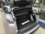 Peugeot 2008 1.2 Hybrid 145 Allure | Trekhaak 1100 KG | Navigatie | All Season Banden | 360 Graden Camera | Stoelverwarming | Parkeersensoren V+A | Cruise Control | Hoge Zitpositie | Hybride Elektrisch rijden | Climate Control | LED Verlichting | 17" Lichtmetalen Velgen |