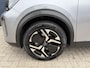 Peugeot 2008 1.2 Hybrid 145 Allure | Trekhaak 1100 KG | Navigatie | All Season Banden | 360 Graden Camera | Stoelverwarming | Parkeersensoren V+A | Cruise Control | Hoge Zitpositie | Hybride Elektrisch rijden | Climate Control | LED Verlichting | 17" Lichtmetalen Velgen |