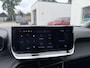 Peugeot 2008 1.2 Hybrid 145 Allure | Trekhaak 1100 KG | Navigatie | All Season Banden | 360 Graden Camera | Stoelverwarming | Parkeersensoren V+A | Cruise Control | Hoge Zitpositie | Hybride Elektrisch rijden | Climate Control | LED Verlichting | 17" Lichtmetalen Velgen |