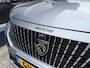 Peugeot 2008 1.2 Hybrid 145 Allure | Trekhaak 1100 KG | Navigatie | All Season Banden | 360 Graden Camera | Stoelverwarming | Parkeersensoren V+A | Cruise Control | Hoge Zitpositie | Hybride Elektrisch rijden | Climate Control | LED Verlichting | 17" Lichtmetalen Velgen |