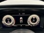 Nissan Qashqai 1.3 MHEV Xtronic N-Connecta Apple Carplay/Android Auto , airco (automatisch) , cruise control adaptief met Stop&Go en stuurhulp , elektrisch bedienbare achterklep met sensorsturing , navigatiesysteem , panoramadak , voorstoelen verwarmd en stuur , rondomzicht camera