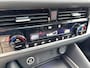 Nissan Qashqai 1.3 MHEV Xtronic N-Connecta Apple Carplay/Android Auto , airco (automatisch) , cruise control adaptief met Stop&Go en stuurhulp , elektrisch bedienbare achterklep met sensorsturing , navigatiesysteem , panoramadak , voorstoelen verwarmd en stuur , rondomzicht camera