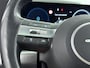 Hyundai Kona Electric Premium Sky 65.4 kWh | SoH 98% | Schuifdak | Leer | Trekhaak | Memory | 360 Camera | Stoelventilatie | V2L |