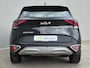Kia Sportage 1.6 T-GDi Plug-in Hybrid AWD DynamicLine / Fabrieksgarantie tot 10-2029 / Dealer onderhouden / Trekgewicht 1350 kg / EAER bereik 70 km bereik stad 78 km / Stuur- Stoel & Achterbank verwarming / Adaptief cruise control / Achteruitrijcamera / Apple Carplay Android Auto /