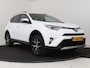 Toyota RAV4 2.5 Hybrid Style | Dealer onderhouden | Navigatie | Cruise Control | Trekhaak afneembaar | Elektrisch verstelbare bestuurdersstoel | Stoelverwarming | Parkeersensoren voor+achter | elektrische achterklep |